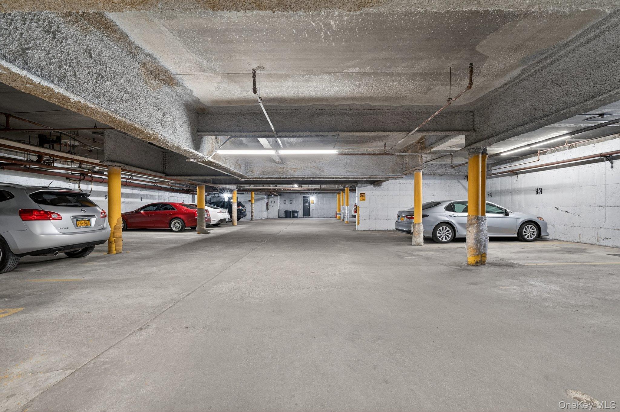 Coop Clinton  Nassau County, NY 11501, MLS-978037-23