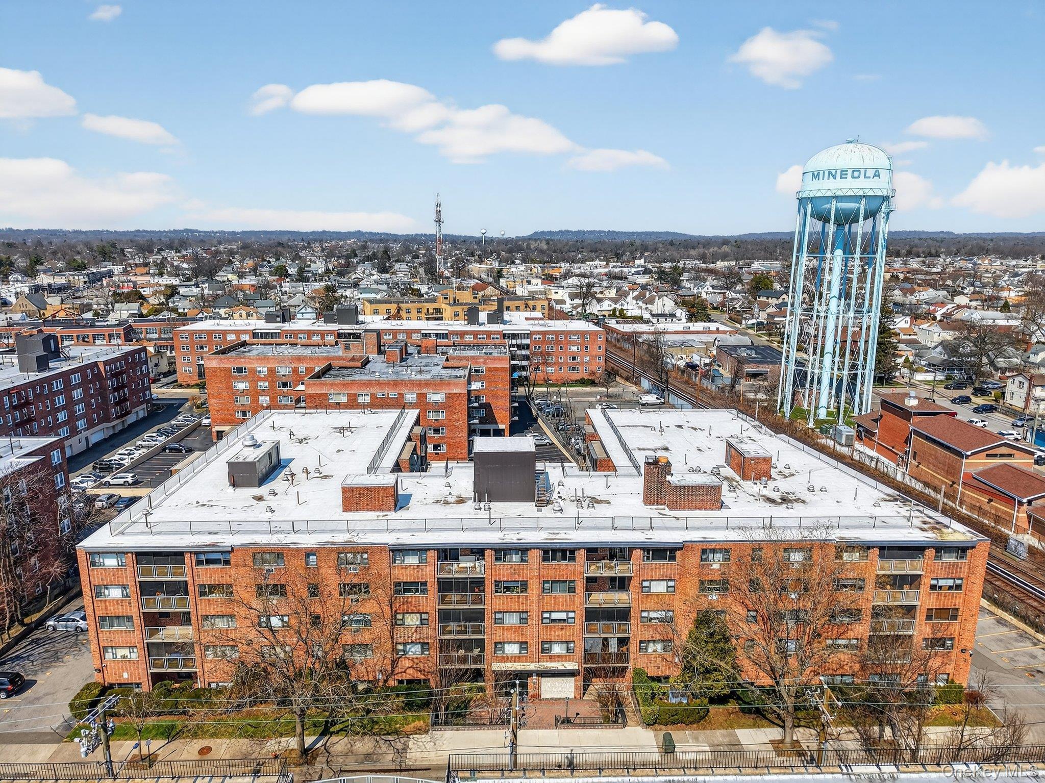 Coop Clinton  Nassau County, NY 11501, MLS-978037-26