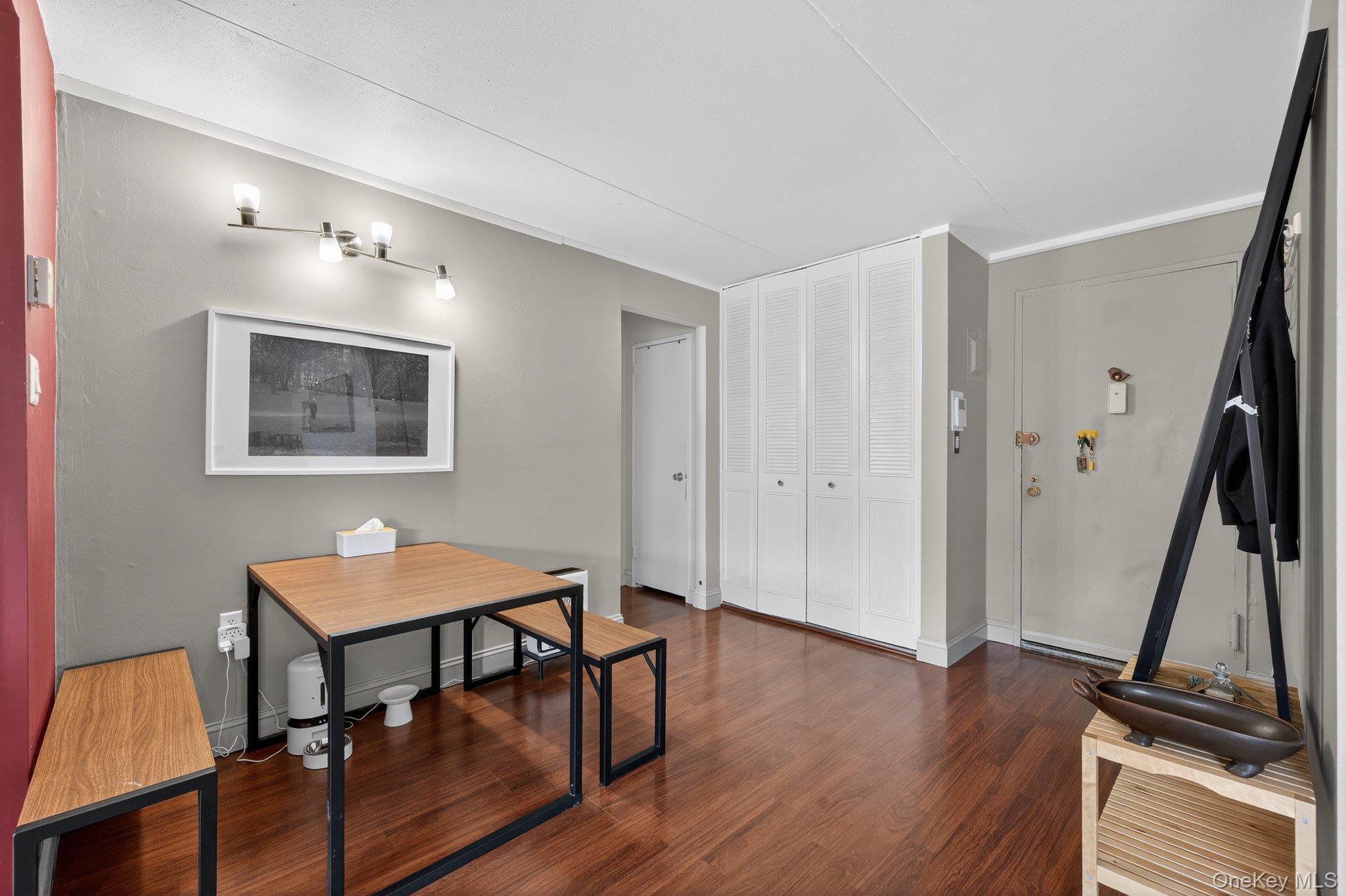 Coop Clinton  Nassau County, NY 11501, MLS-978037-6