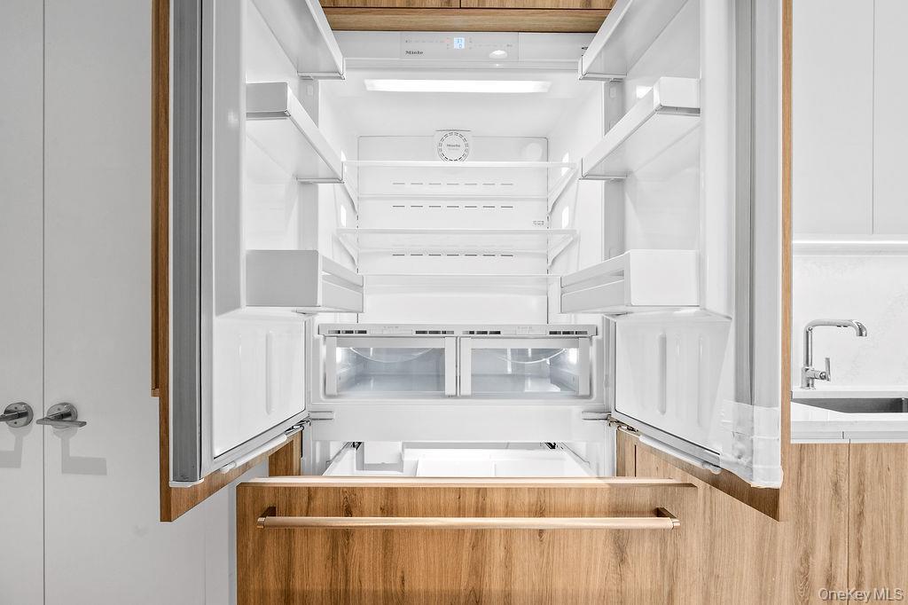 Condo Maple  Queens, NY 11355, MLS-978042-10