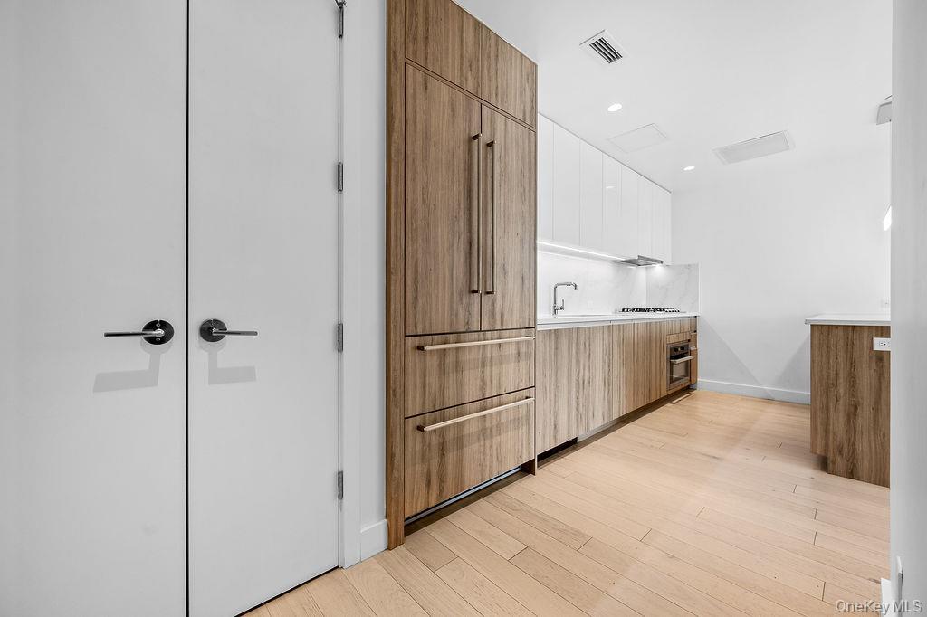 Condo Maple  Queens, NY 11355, MLS-978042-6