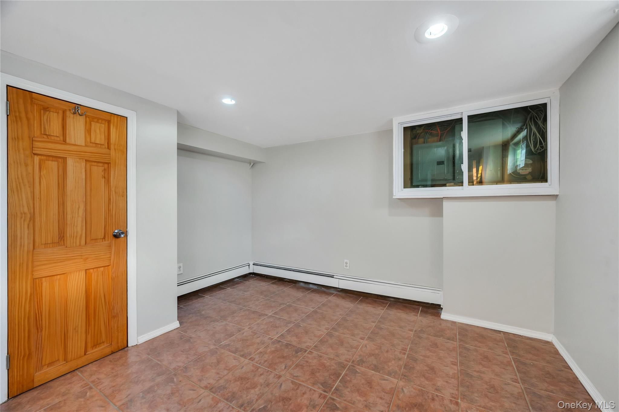Single Family 218th  Queens, NY 11411, MLS-978061-31