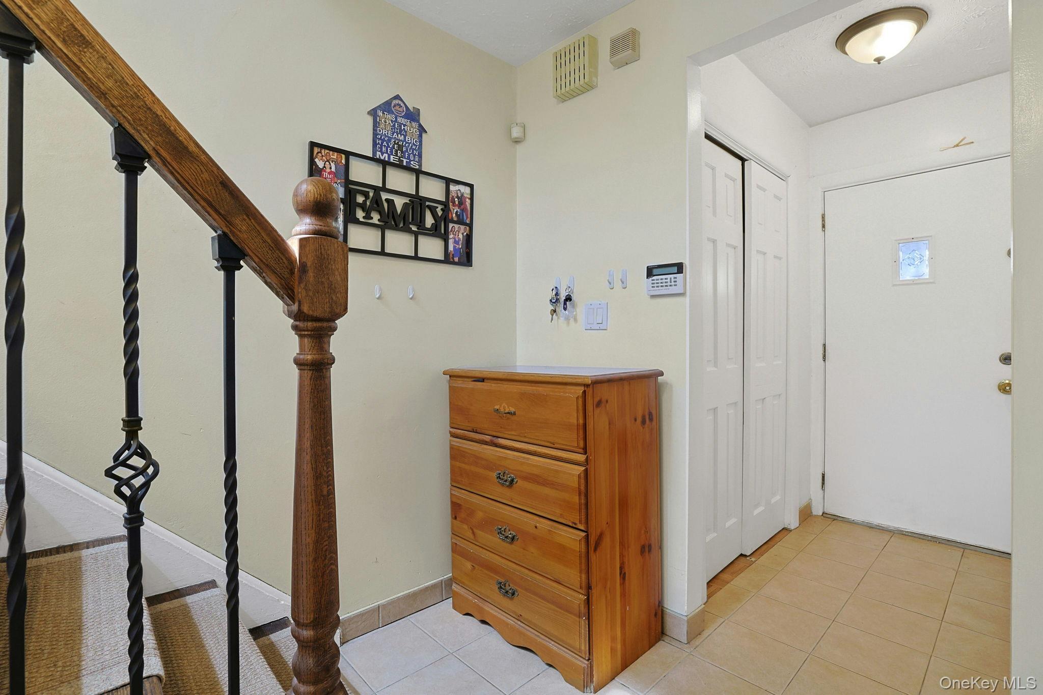 Single Family Powell  Bronx, NY 10472, MLS-978076-3