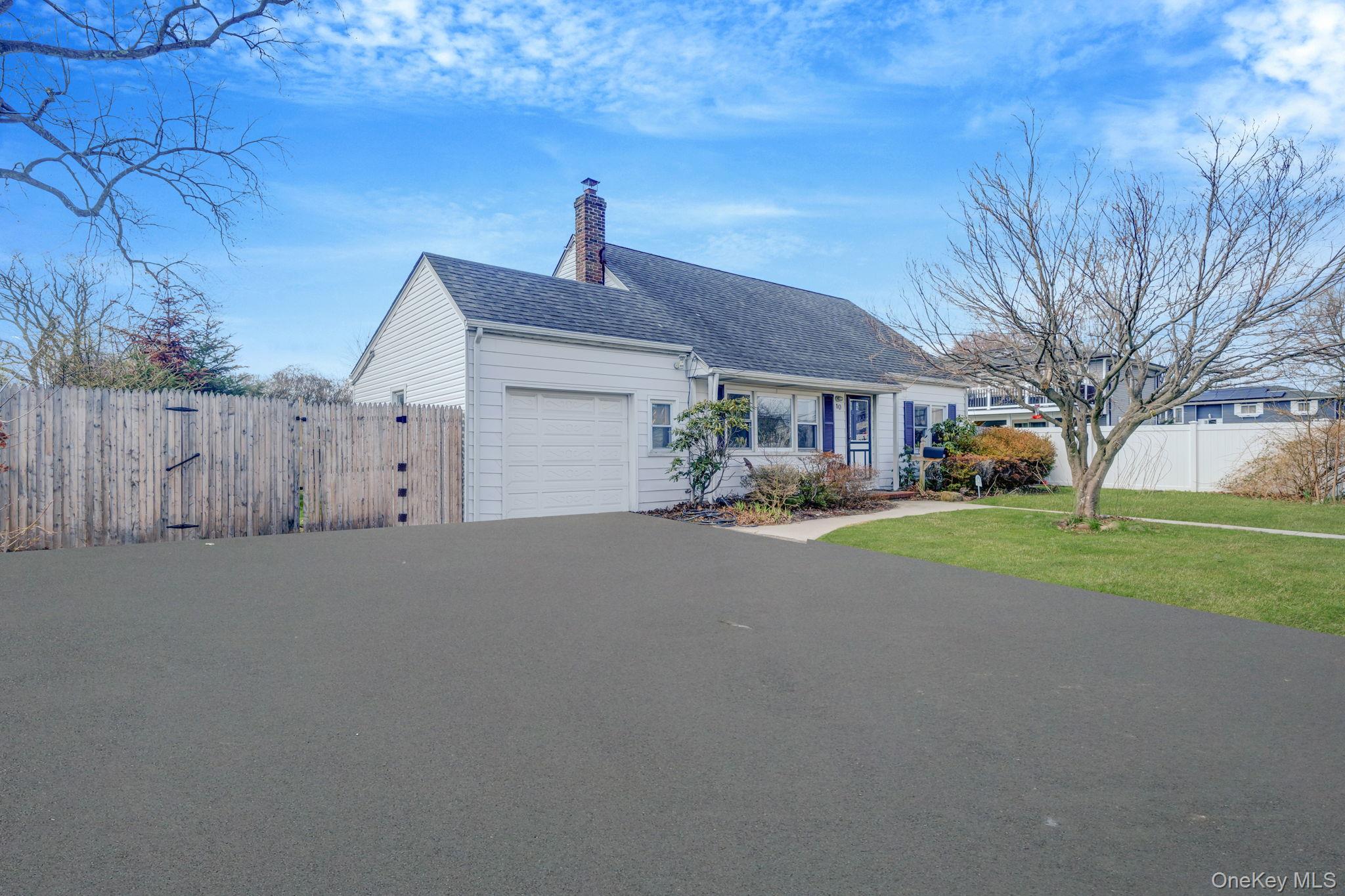 Single Family Clarence  Suffolk County, NY 11726, MLS-978080-2