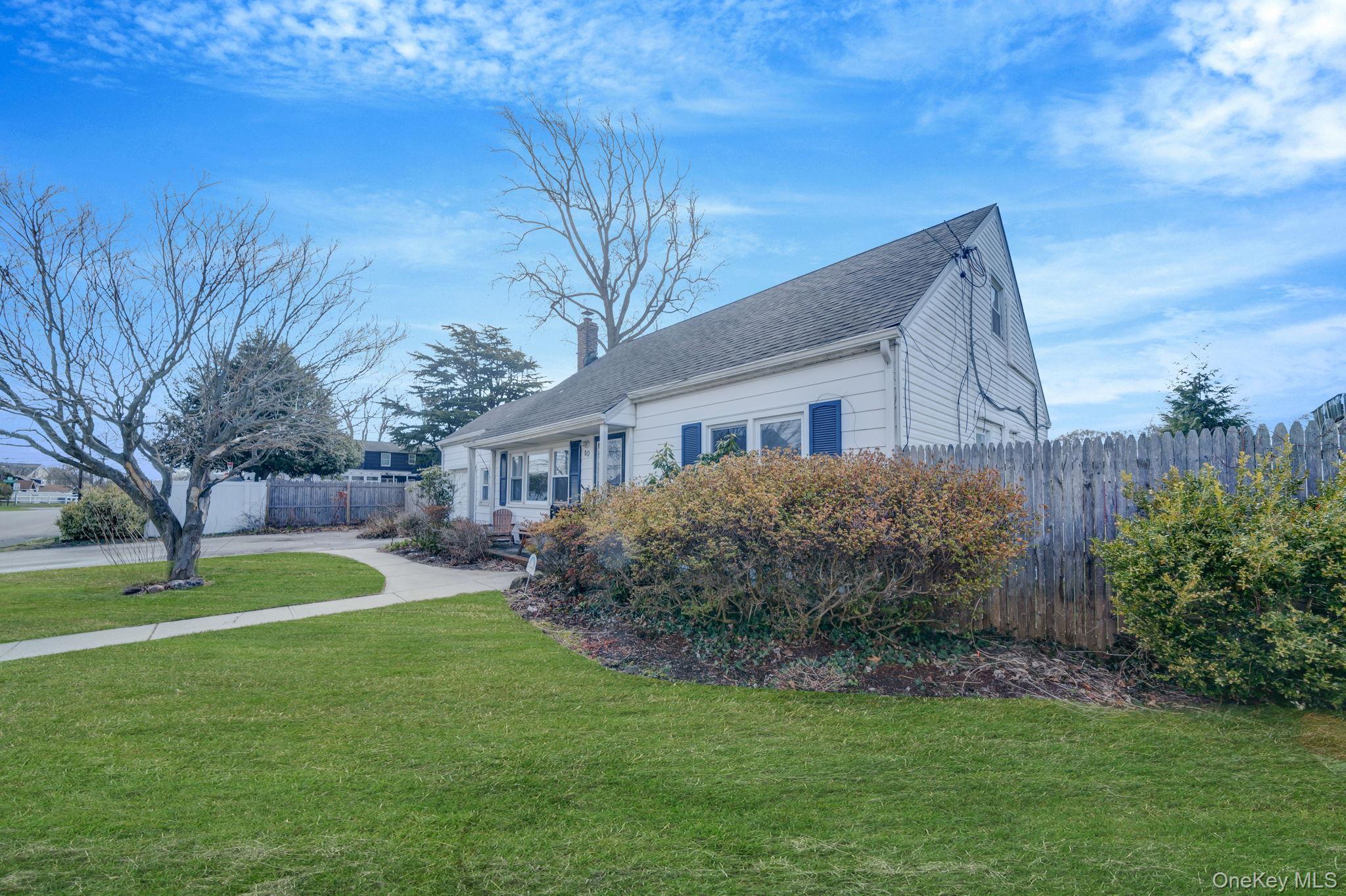 Single Family Clarence  Suffolk County, NY 11726, MLS-978080-3