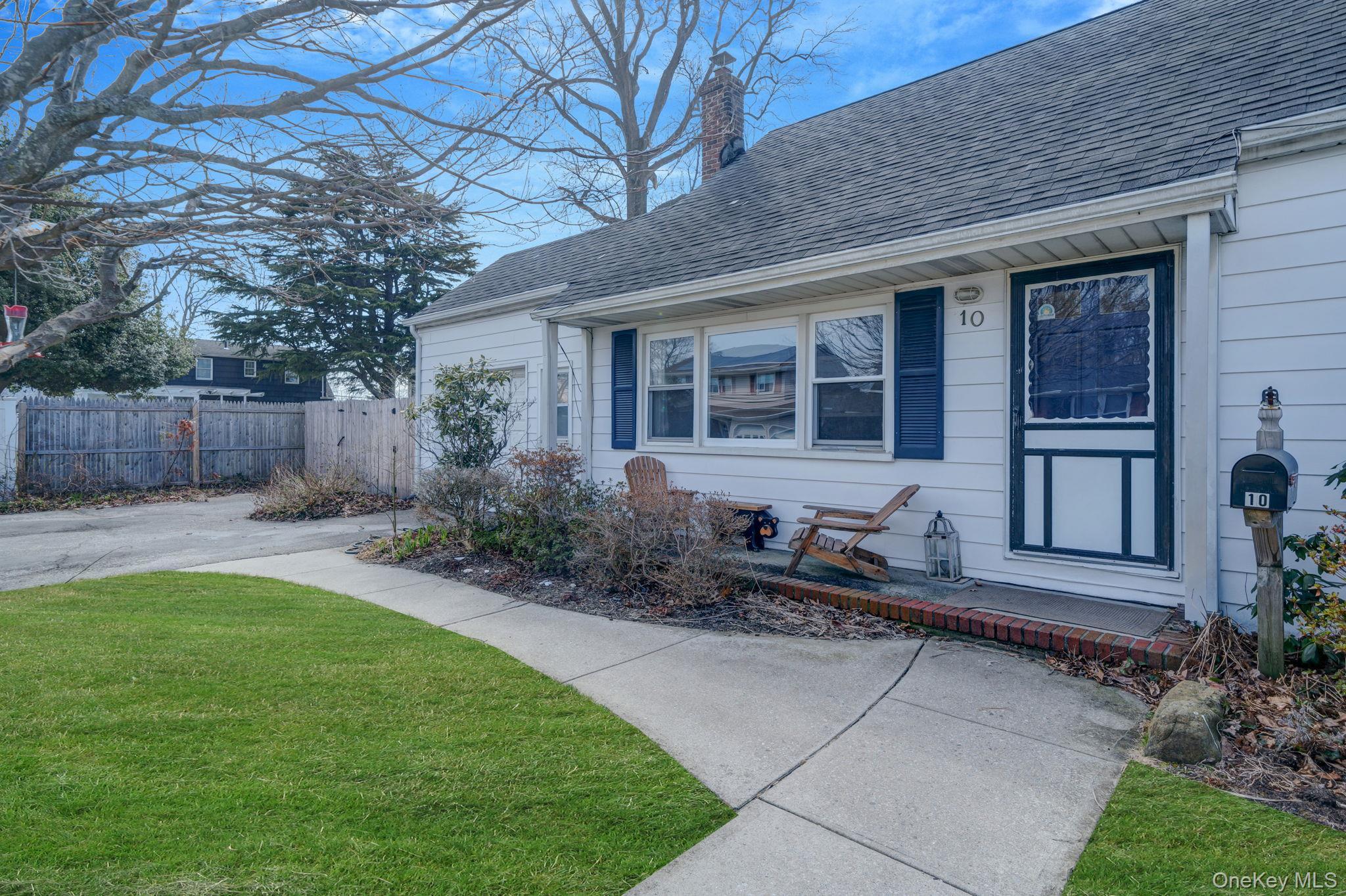 Single Family Clarence  Suffolk County, NY 11726, MLS-978080-4