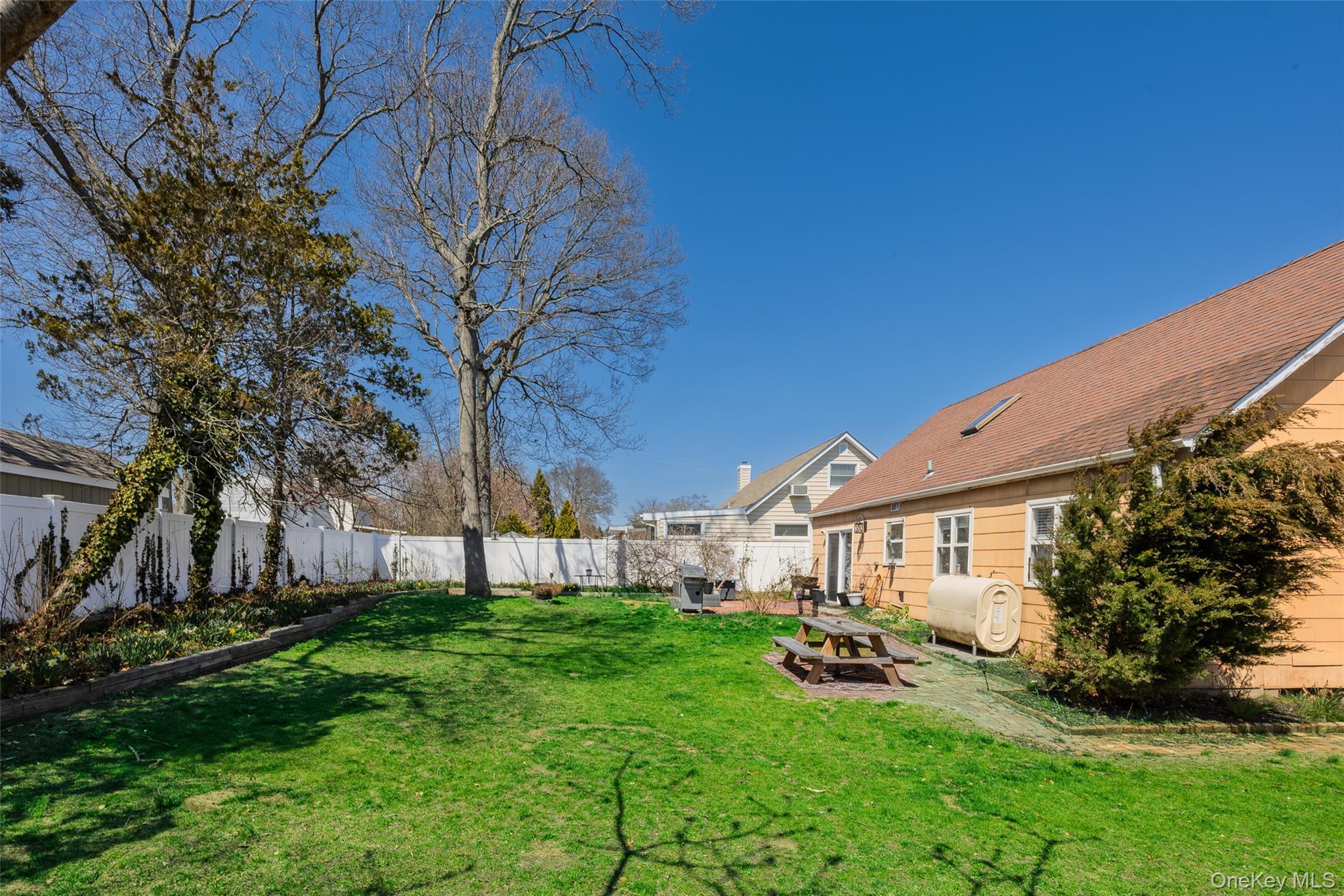 Single Family Allegheny Drive E Suffolk County, NY 11738, MLS-978088-27