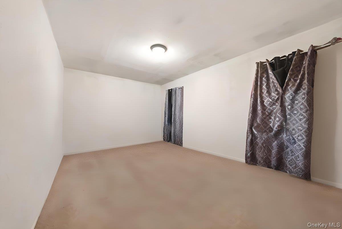 Single Family 228th  Bronx, NY 10466, MLS-978114-21