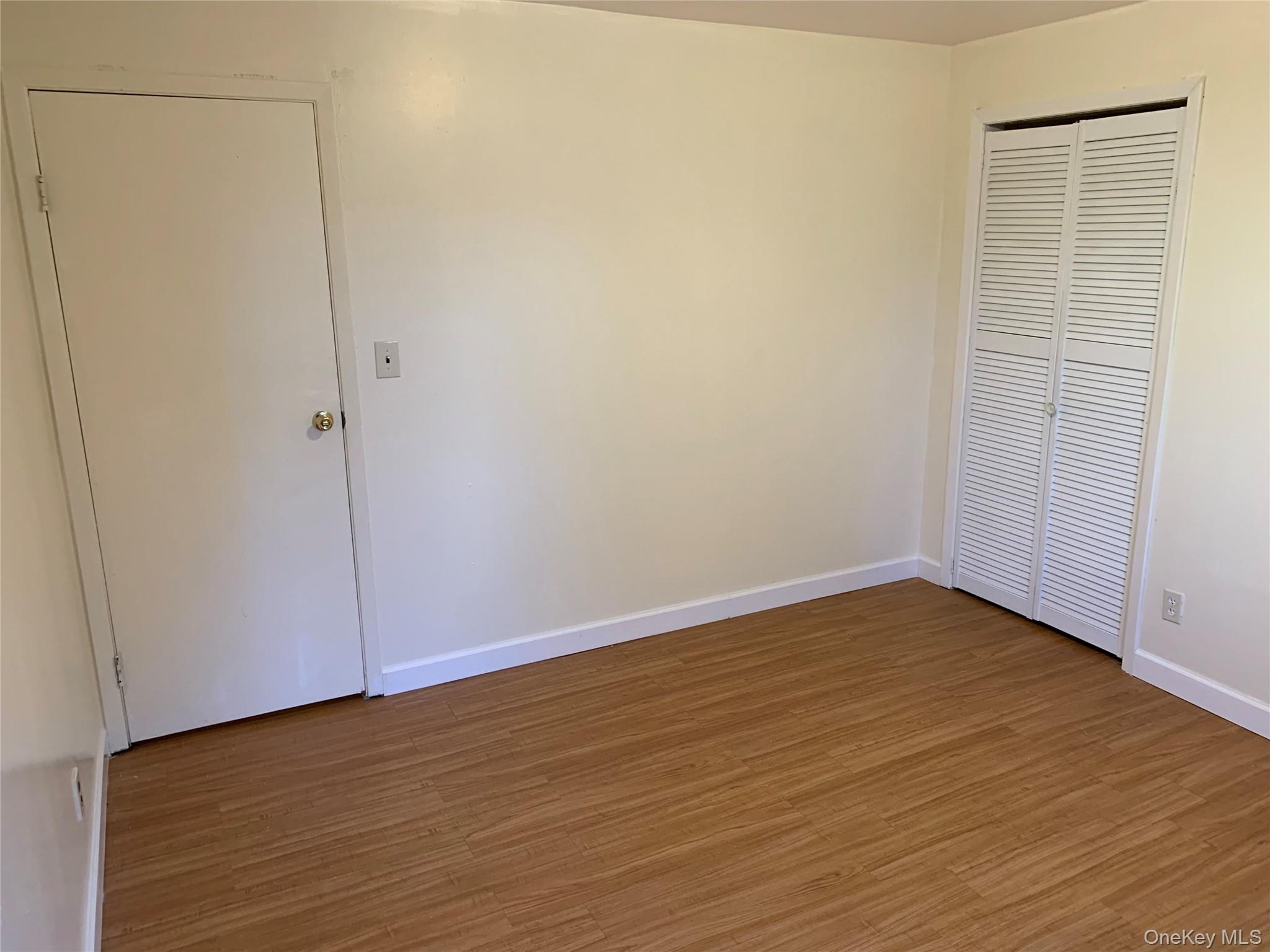 Single Family 228th  Bronx, NY 10466, MLS-978114-30