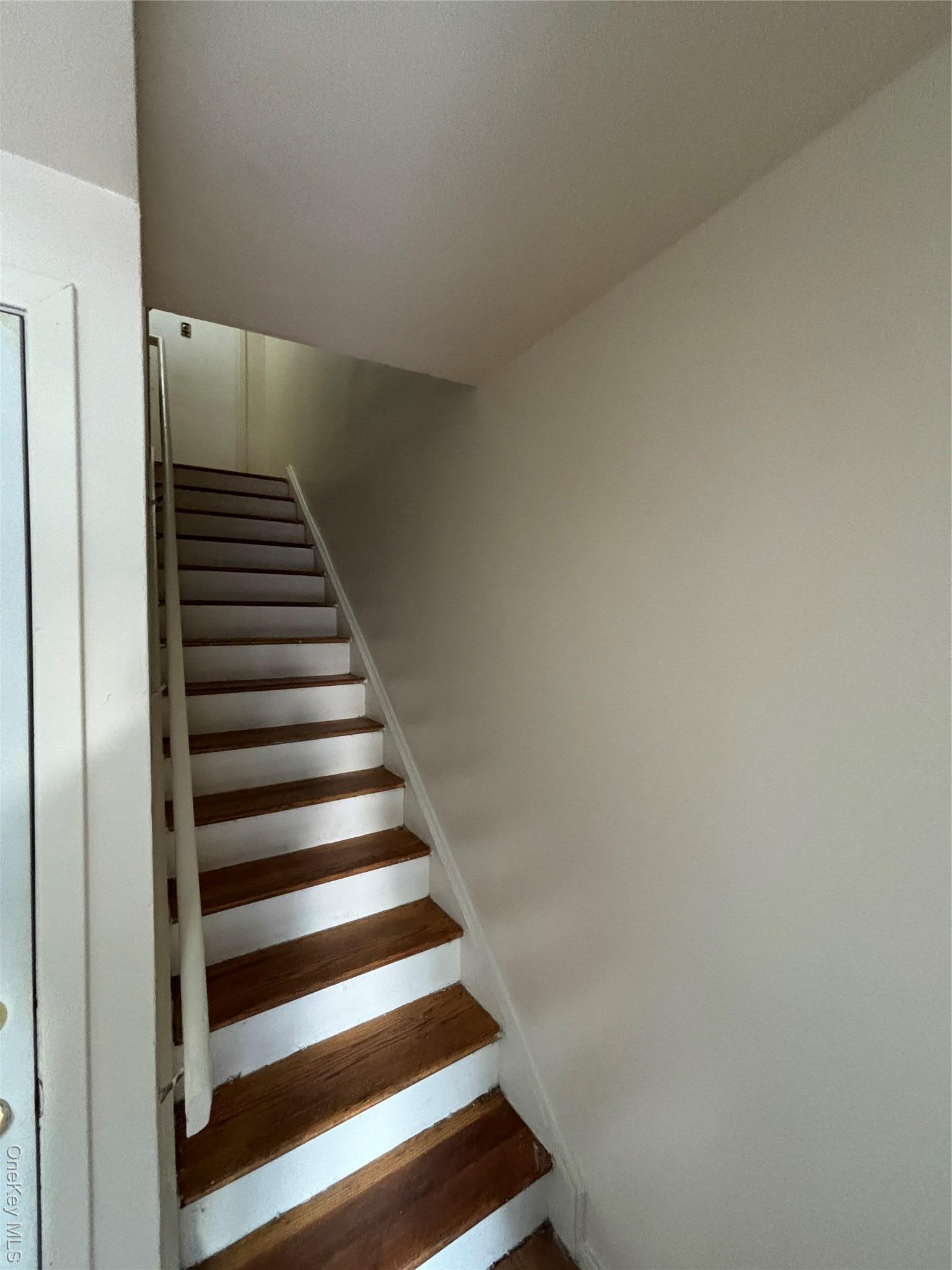 Single Family 228th  Bronx, NY 10466, MLS-978114-5