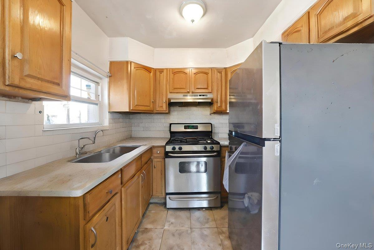 Single Family 228th  Bronx, NY 10466, MLS-978114-6