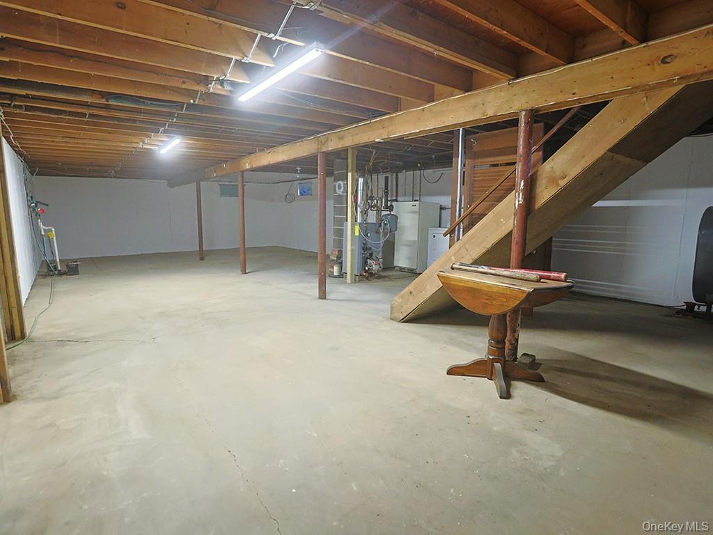 Single Family Albany Post  Ulster County, NY 12589, MLS-978127-38