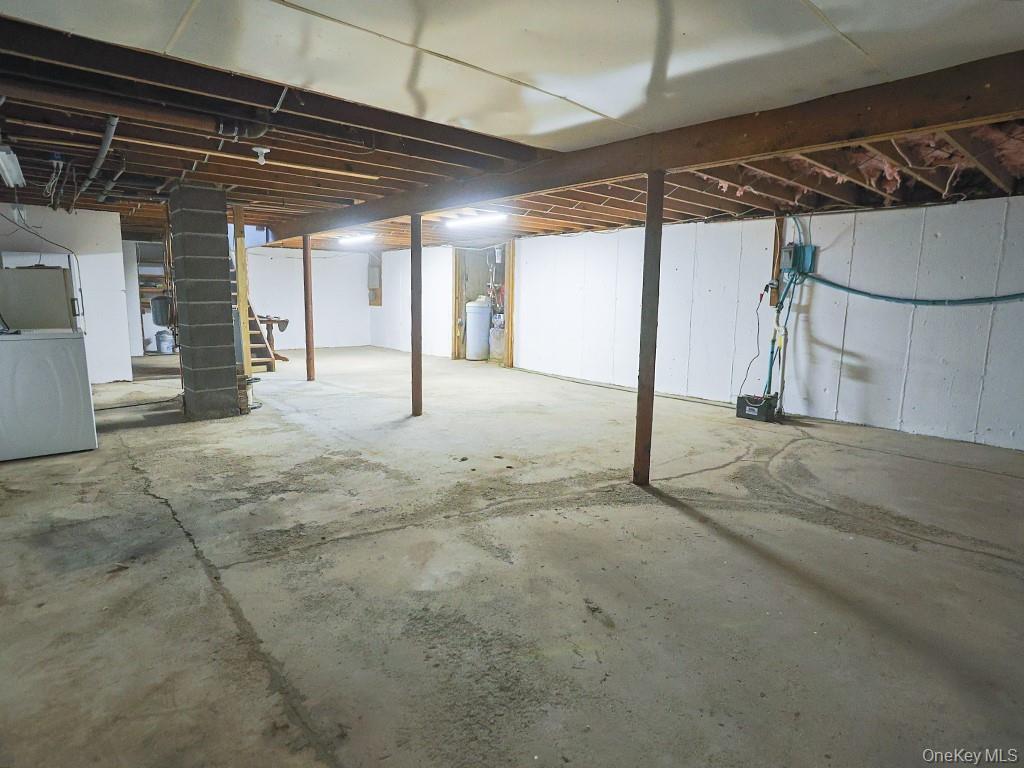 Single Family Albany Post  Ulster County, NY 12589, MLS-978127-39