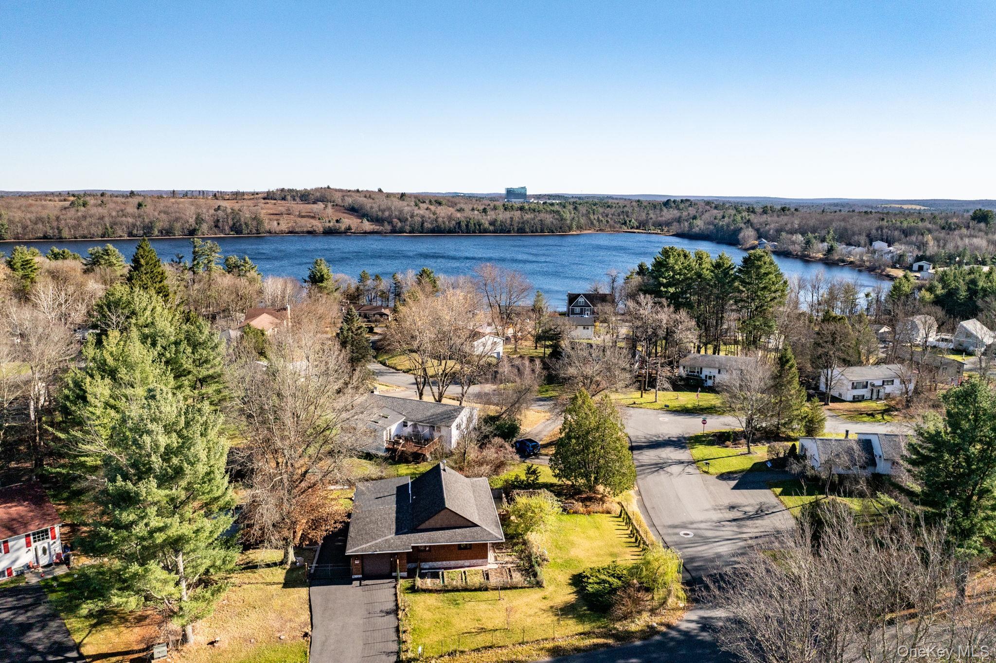 Single Family Medallion  Sullivan County, NY 12751, MLS-978145-44