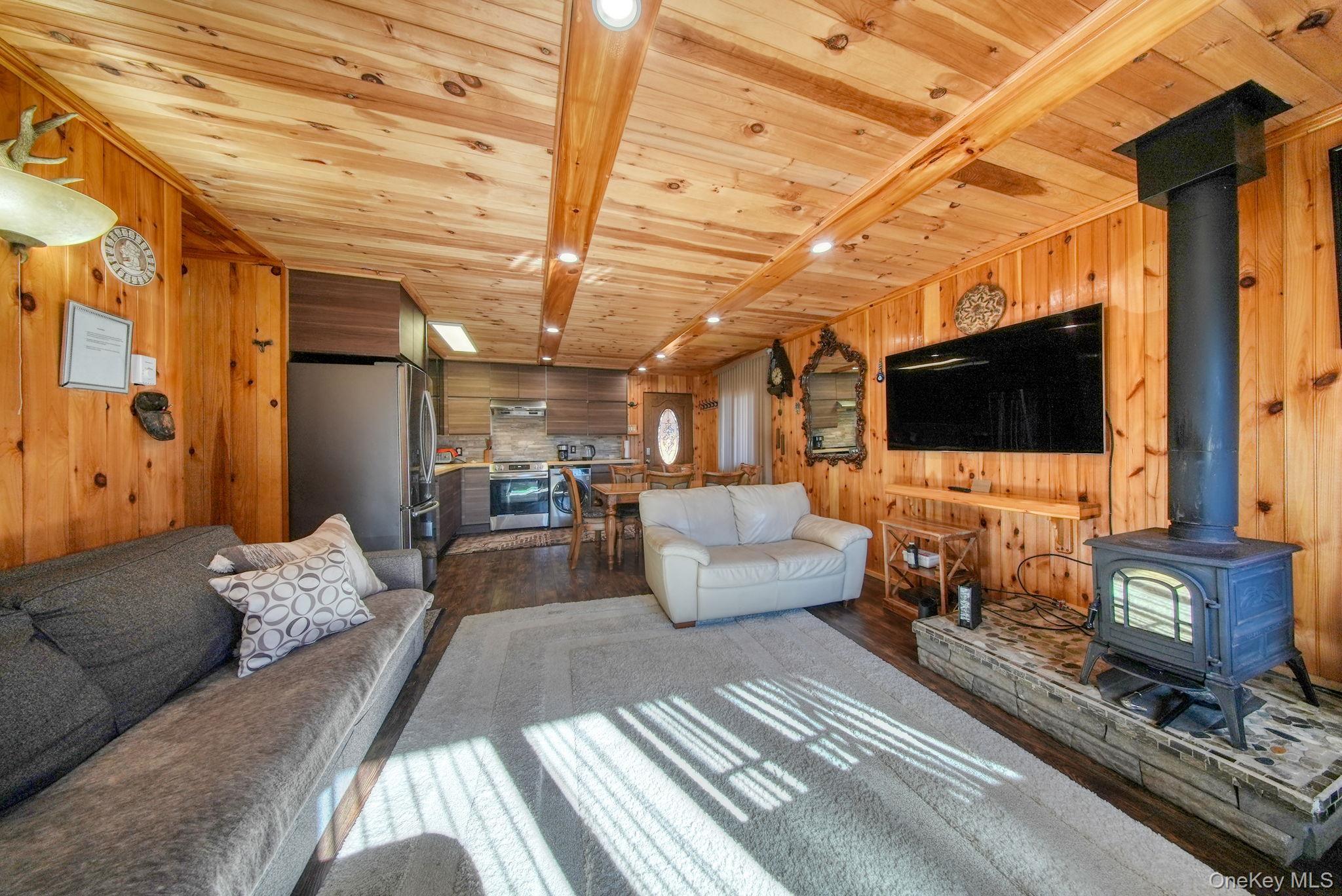 Single Family Medallion  Sullivan County, NY 12751, MLS-978145-7