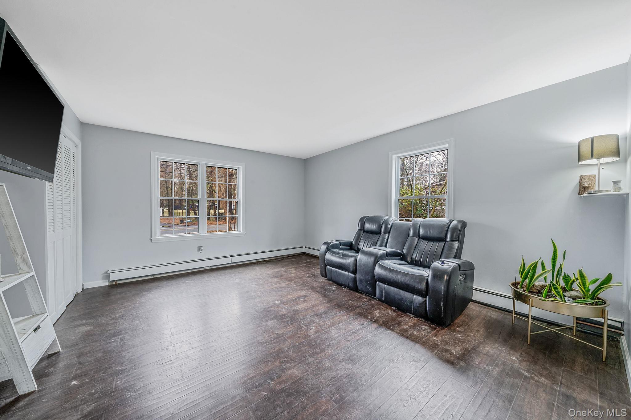 Single Family N Country Road Suffolk County, NY 11764, MLS-978152-18