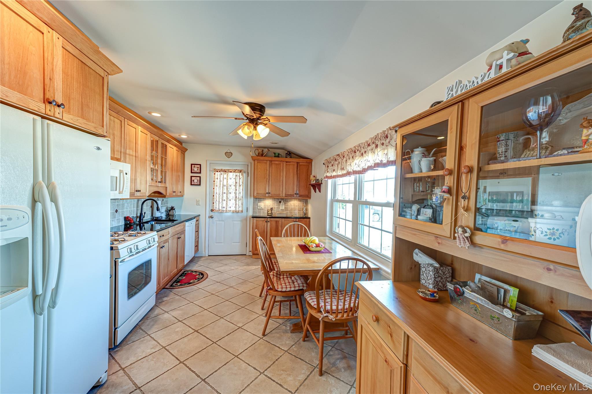 Single Family 3rd  Suffolk County, NY 11729, MLS-978180-12