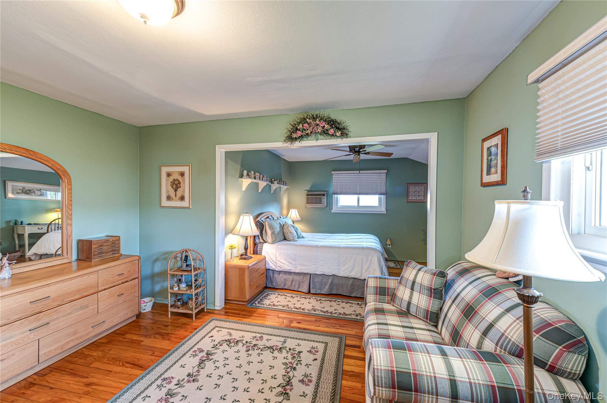 Single Family 3rd  Suffolk County, NY 11729, MLS-978180-15