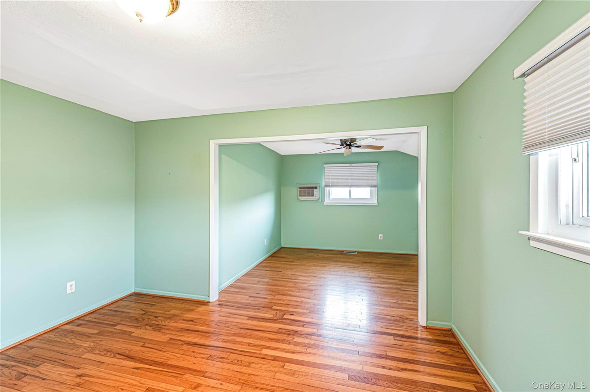 Single Family 3rd  Suffolk County, NY 11729, MLS-978180-16