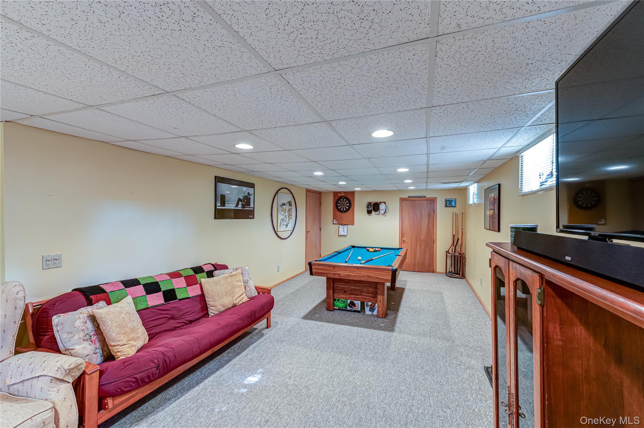 Single Family 3rd  Suffolk County, NY 11729, MLS-978180-20