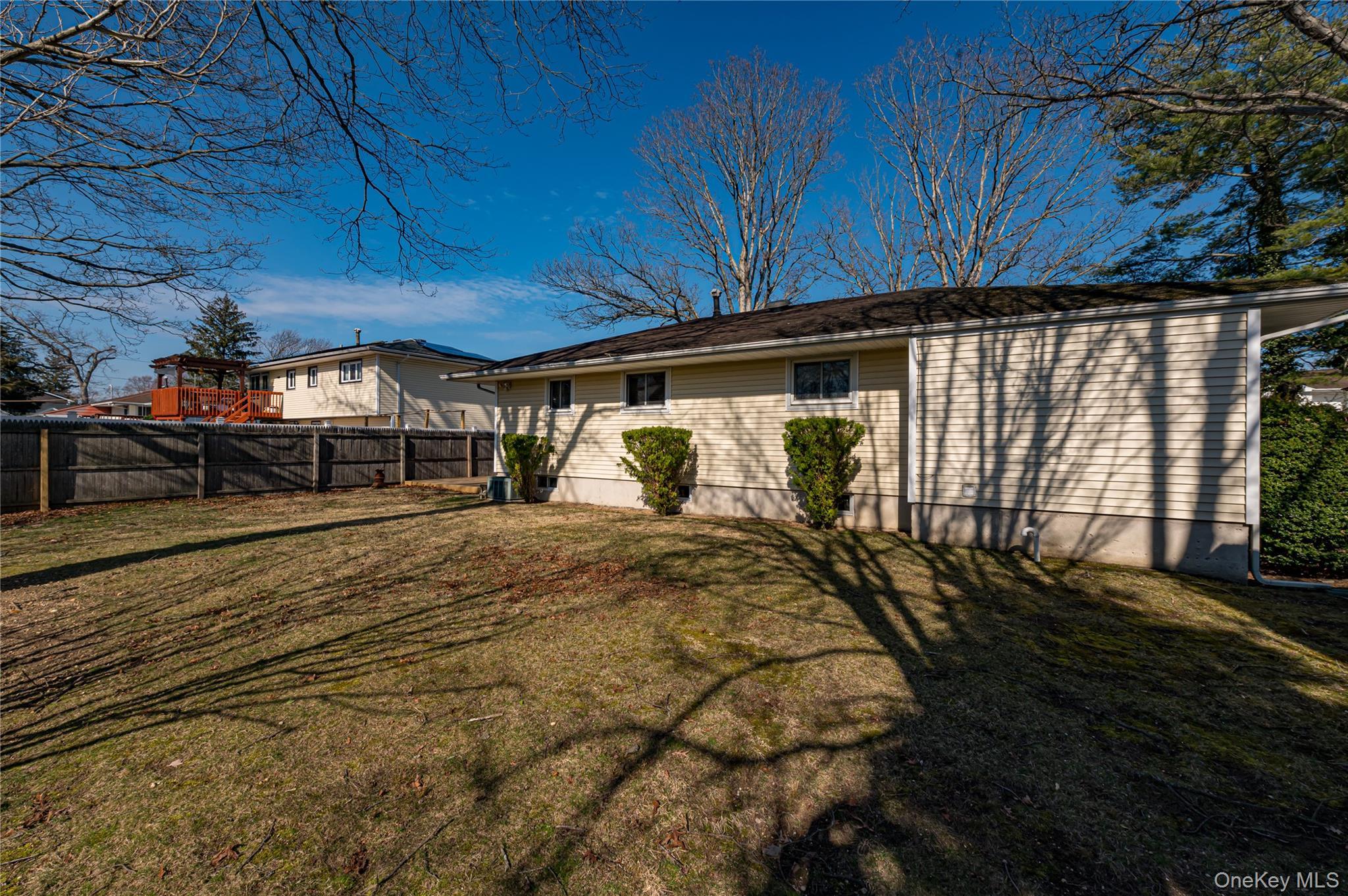 Single Family 3rd  Suffolk County, NY 11729, MLS-978180-28