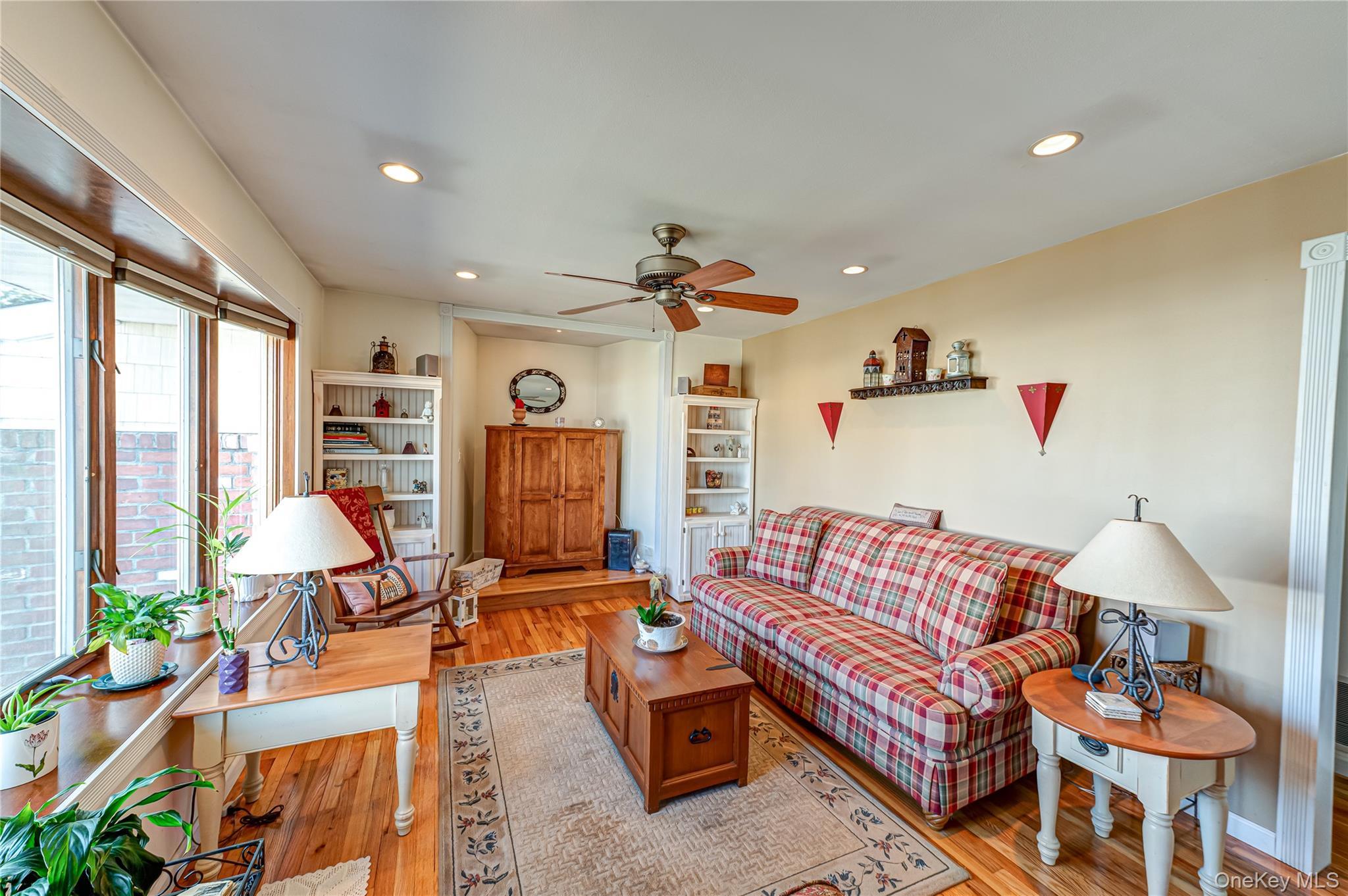 Single Family 3rd  Suffolk County, NY 11729, MLS-978180-5