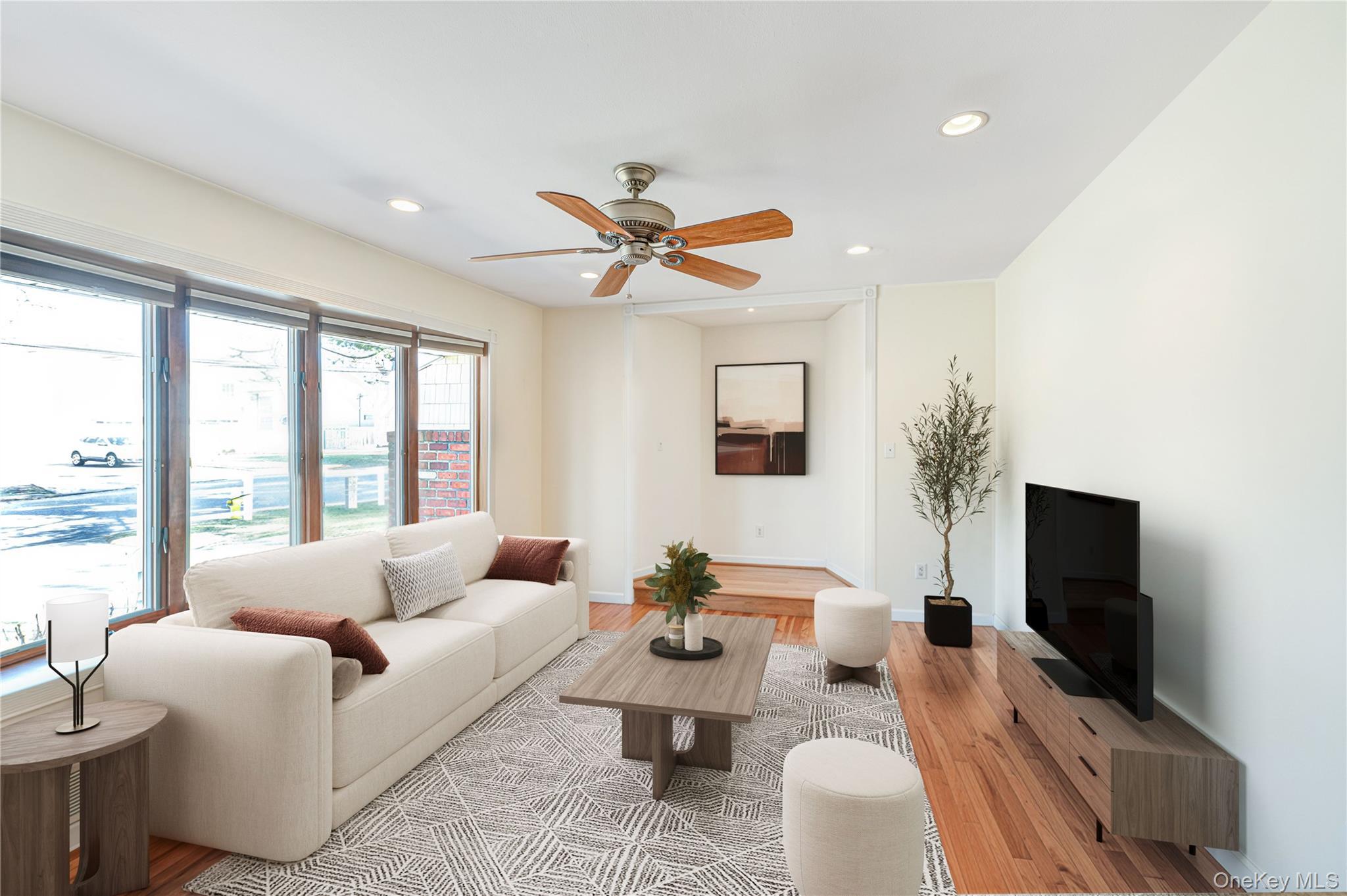 Single Family 3rd  Suffolk County, NY 11729, MLS-978180-8