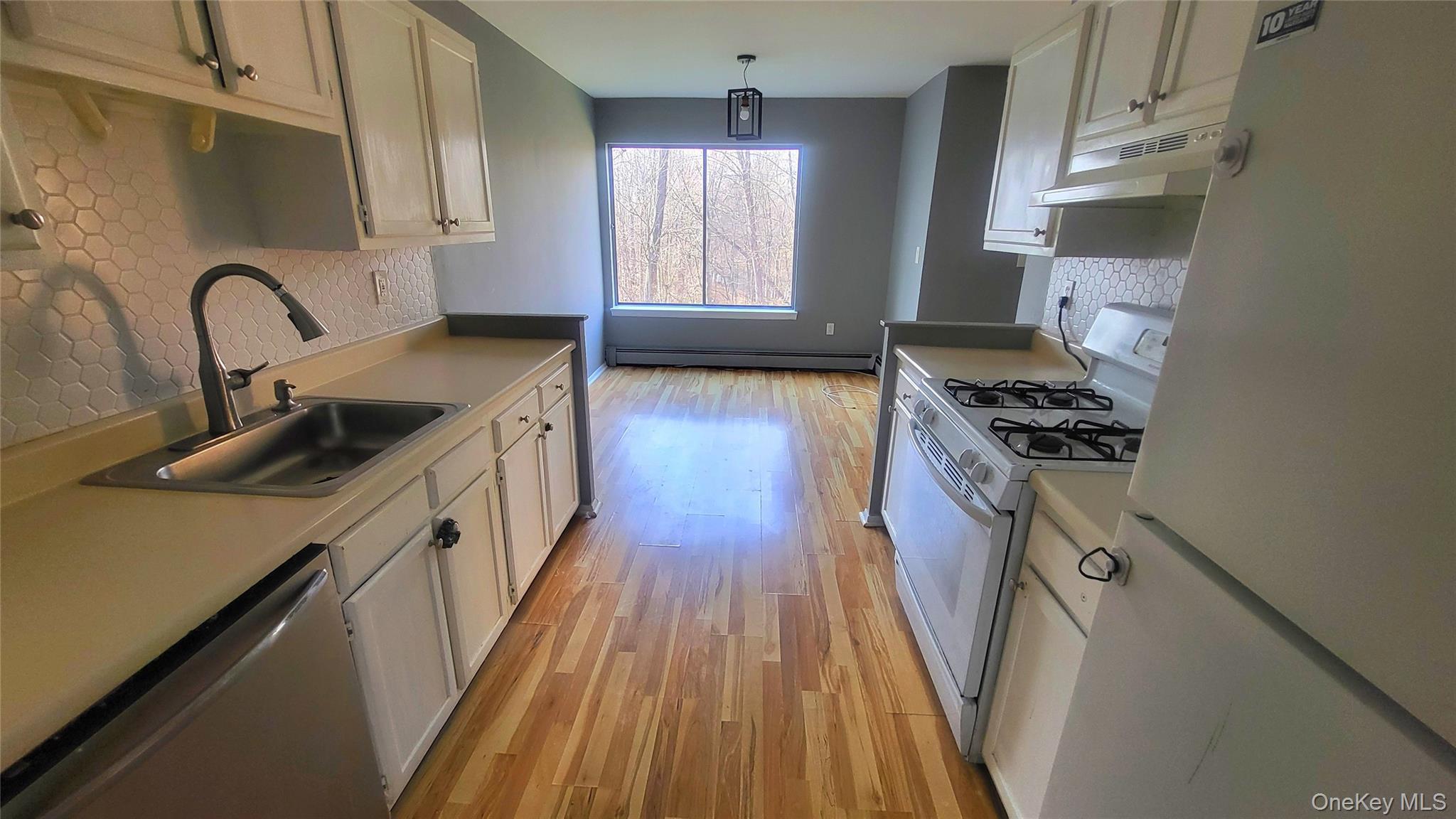 Condo Hook  Dutchess County, NY 12601, MLS-978201-10