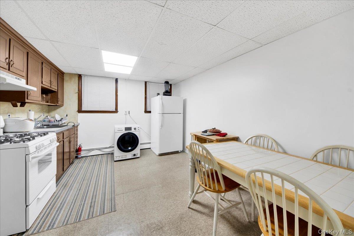 Single Family Wellman Bronx, NY 10461, MLS-978203-28