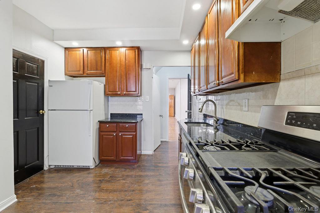 Single Family 240th  Queens, NY 11426, MLS-978210-11