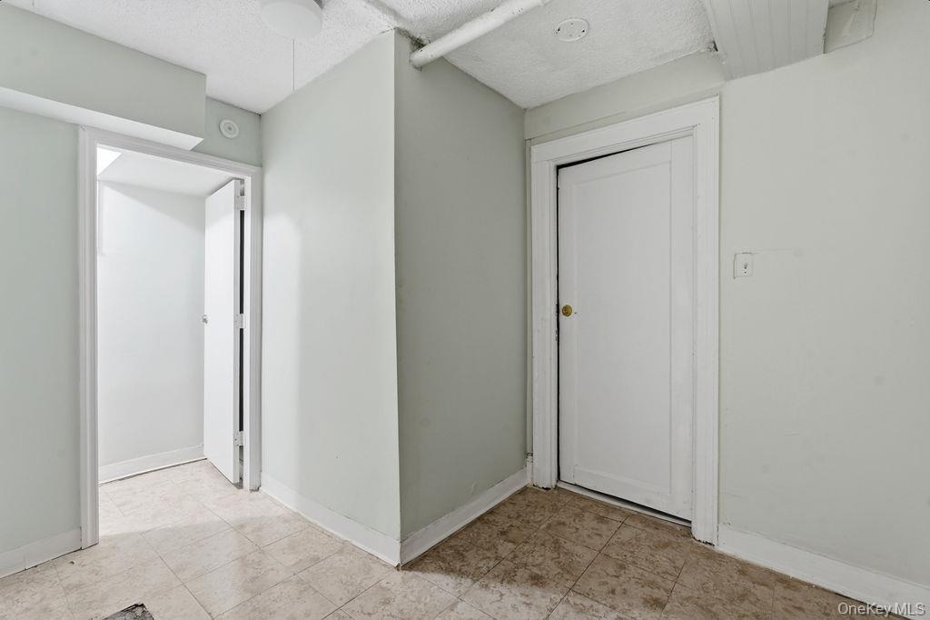 Single Family 240th  Queens, NY 11426, MLS-978210-19