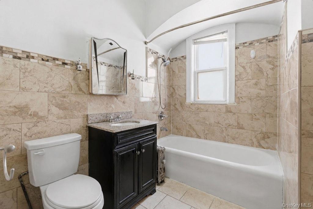 Single Family 240th  Queens, NY 11426, MLS-978210-24