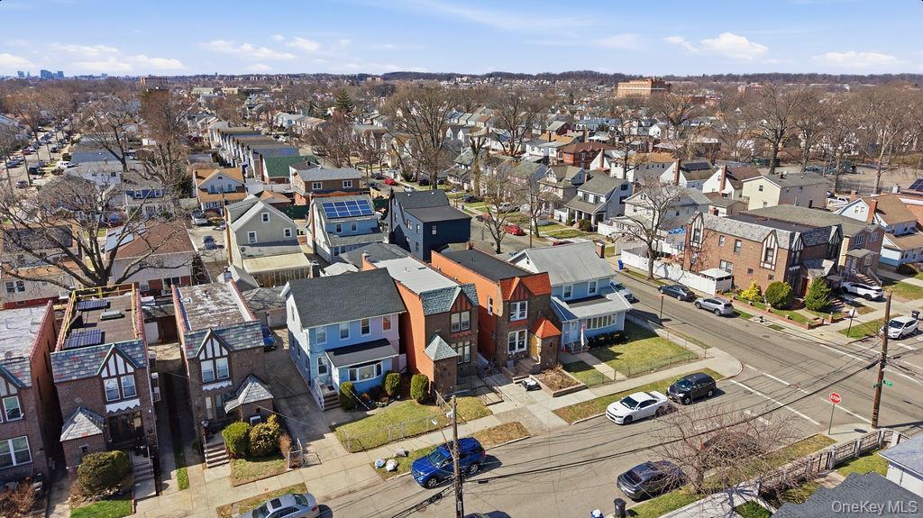Single Family 240th  Queens, NY 11426, MLS-978210-32