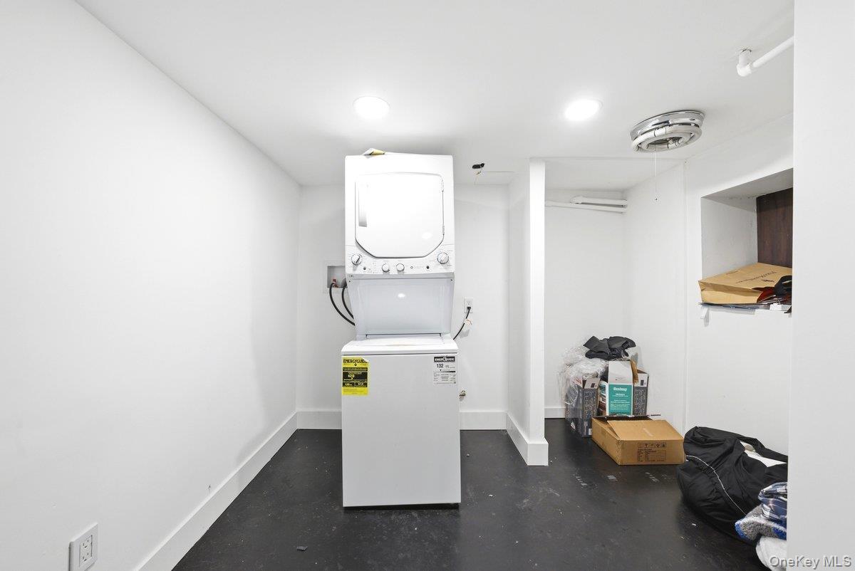 Single Family 48th  Brooklyn, NY 11234, MLS-978246-25