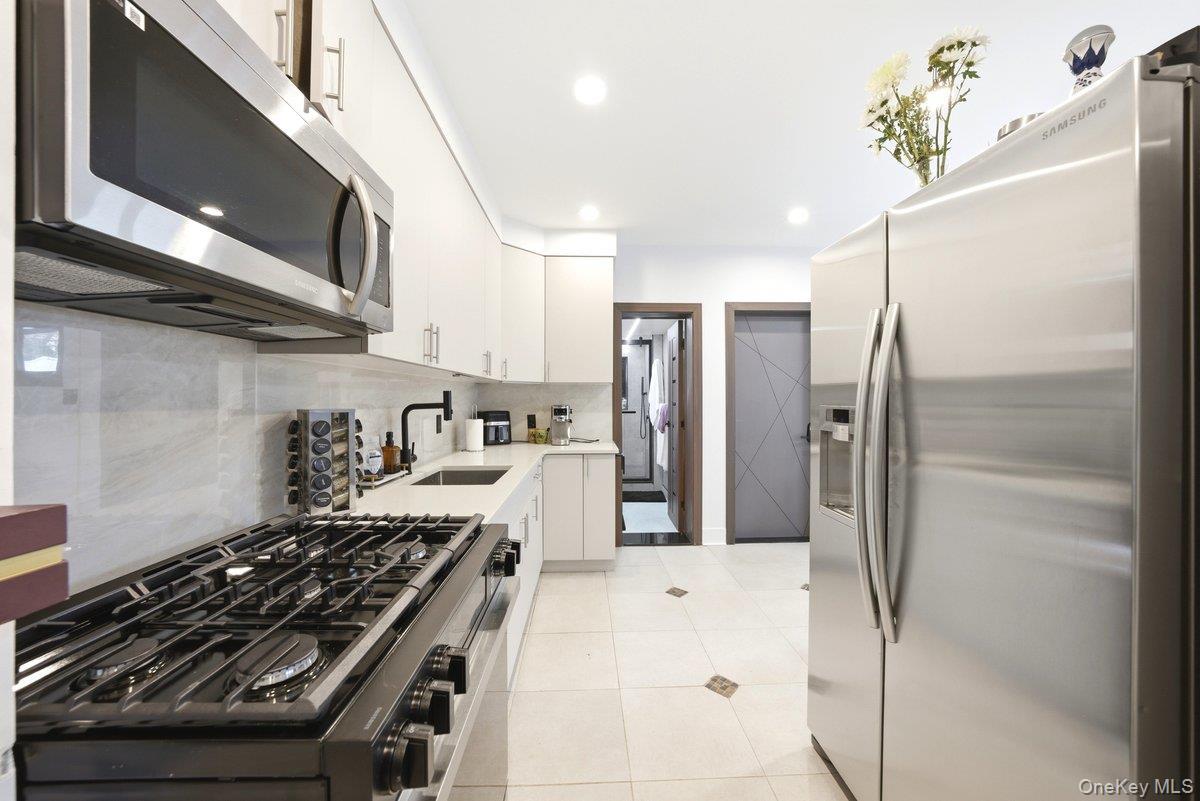 Single Family 48th  Brooklyn, NY 11234, MLS-978246-6