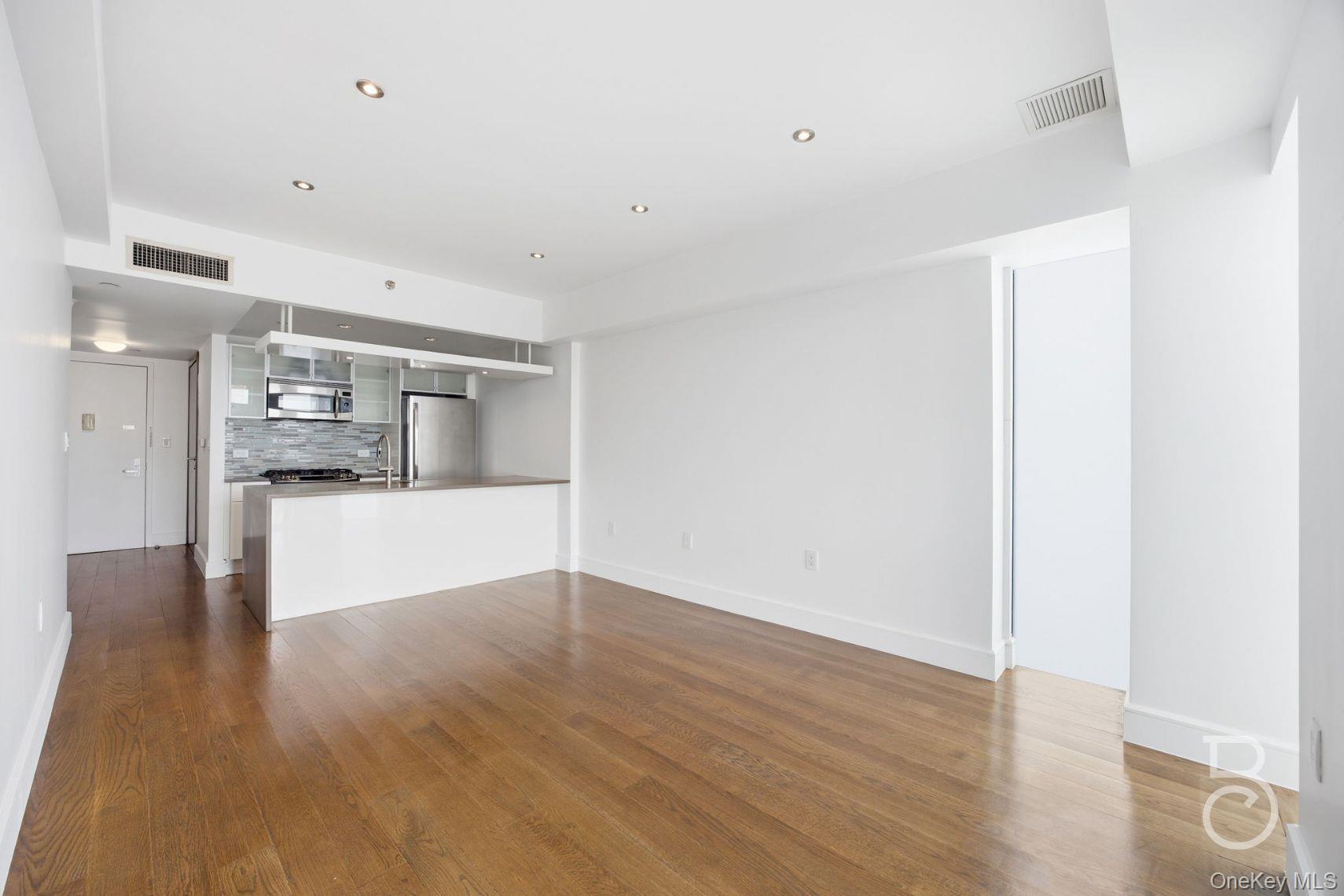 Condo 30th Queens, NY 11102, MLS-978248-5