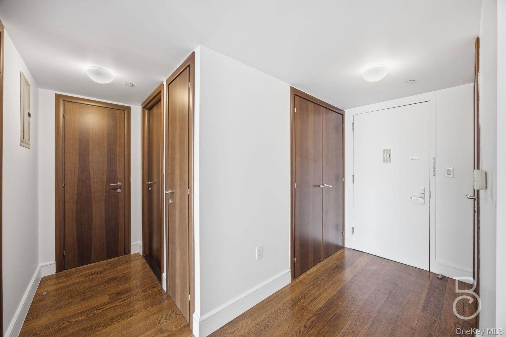 Condo 30th Queens, NY 11102, MLS-978248-9