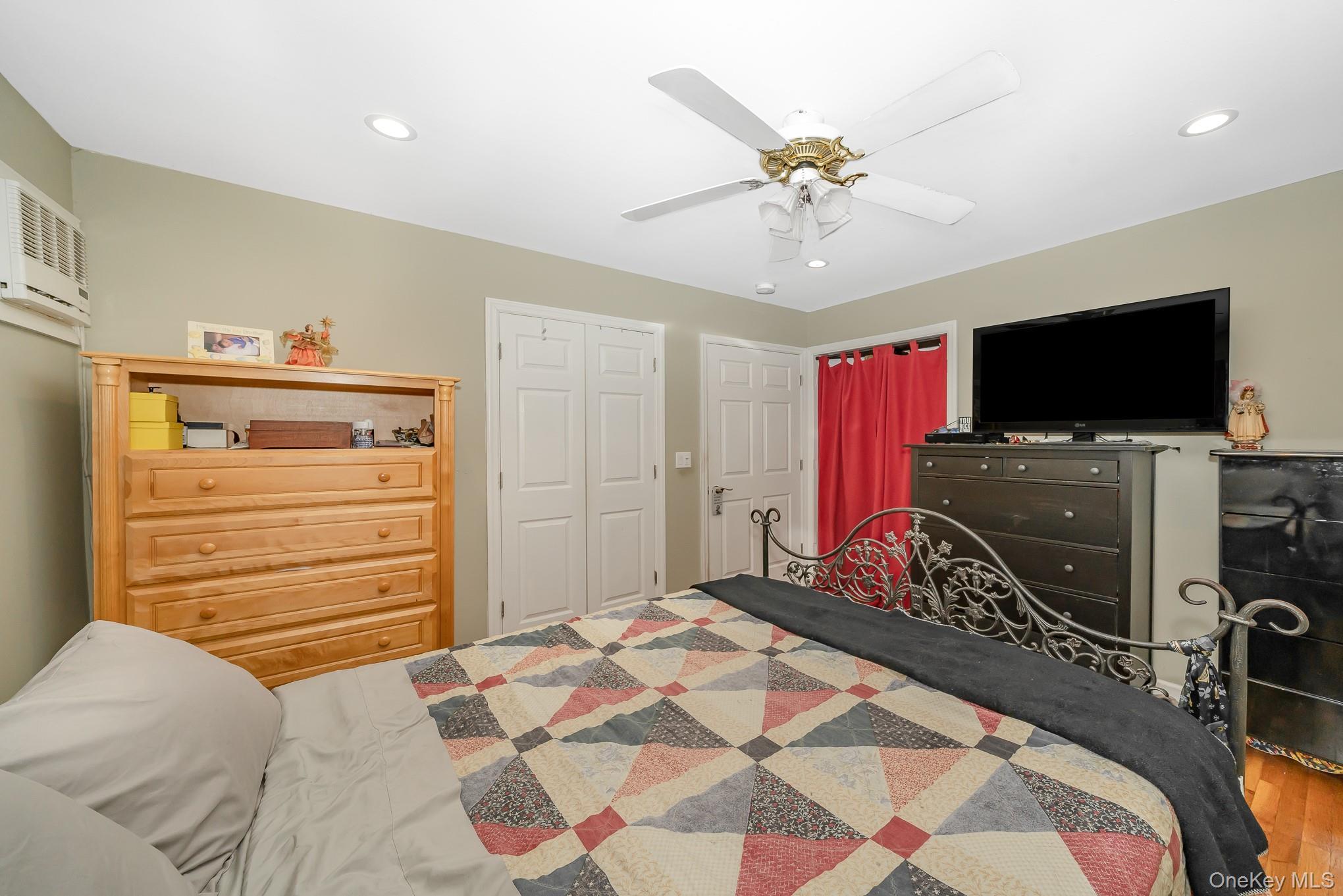 Single Family Bermuda  Suffolk County, NY 11704, MLS-978257-18