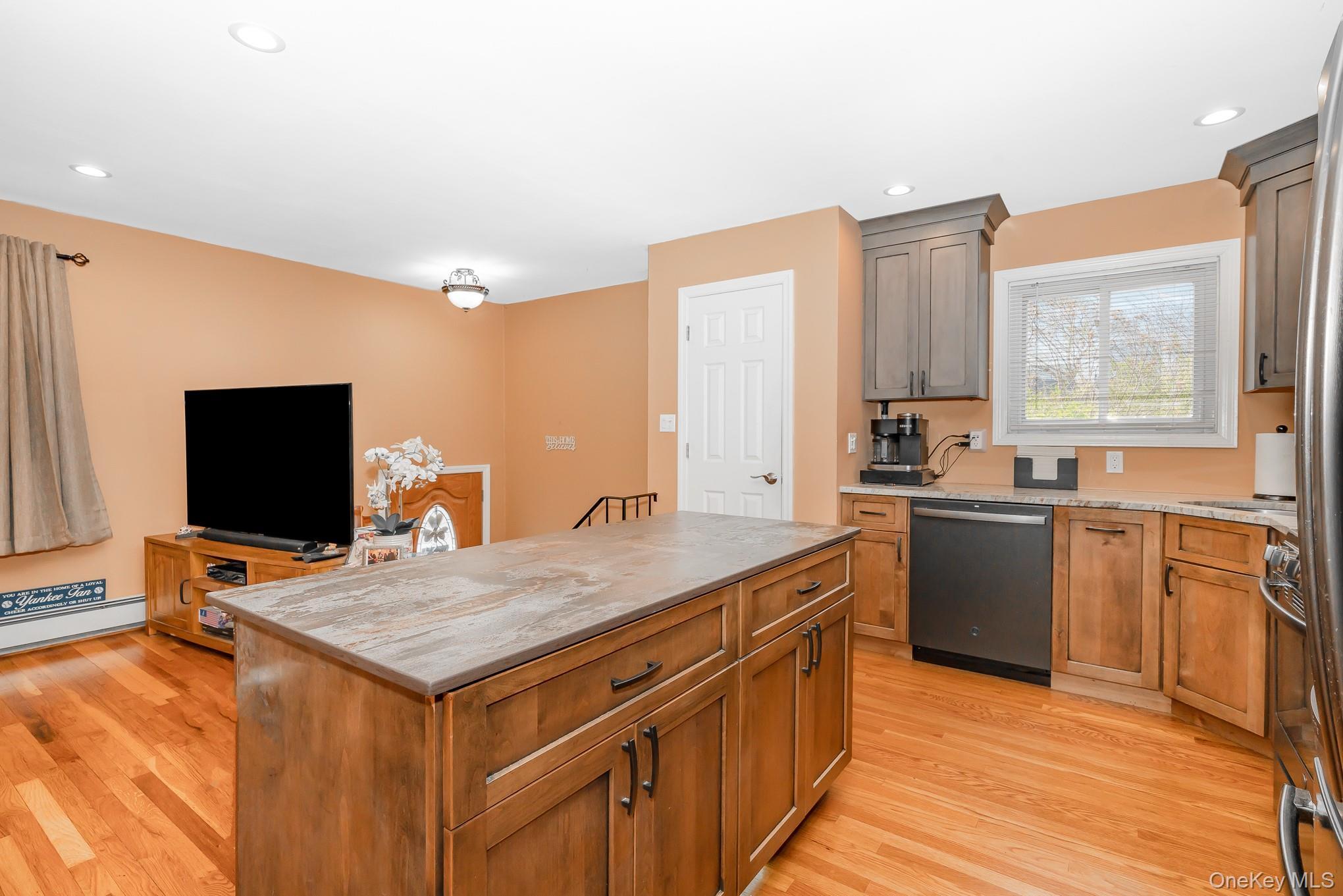 Single Family Bermuda  Suffolk County, NY 11704, MLS-978257-22