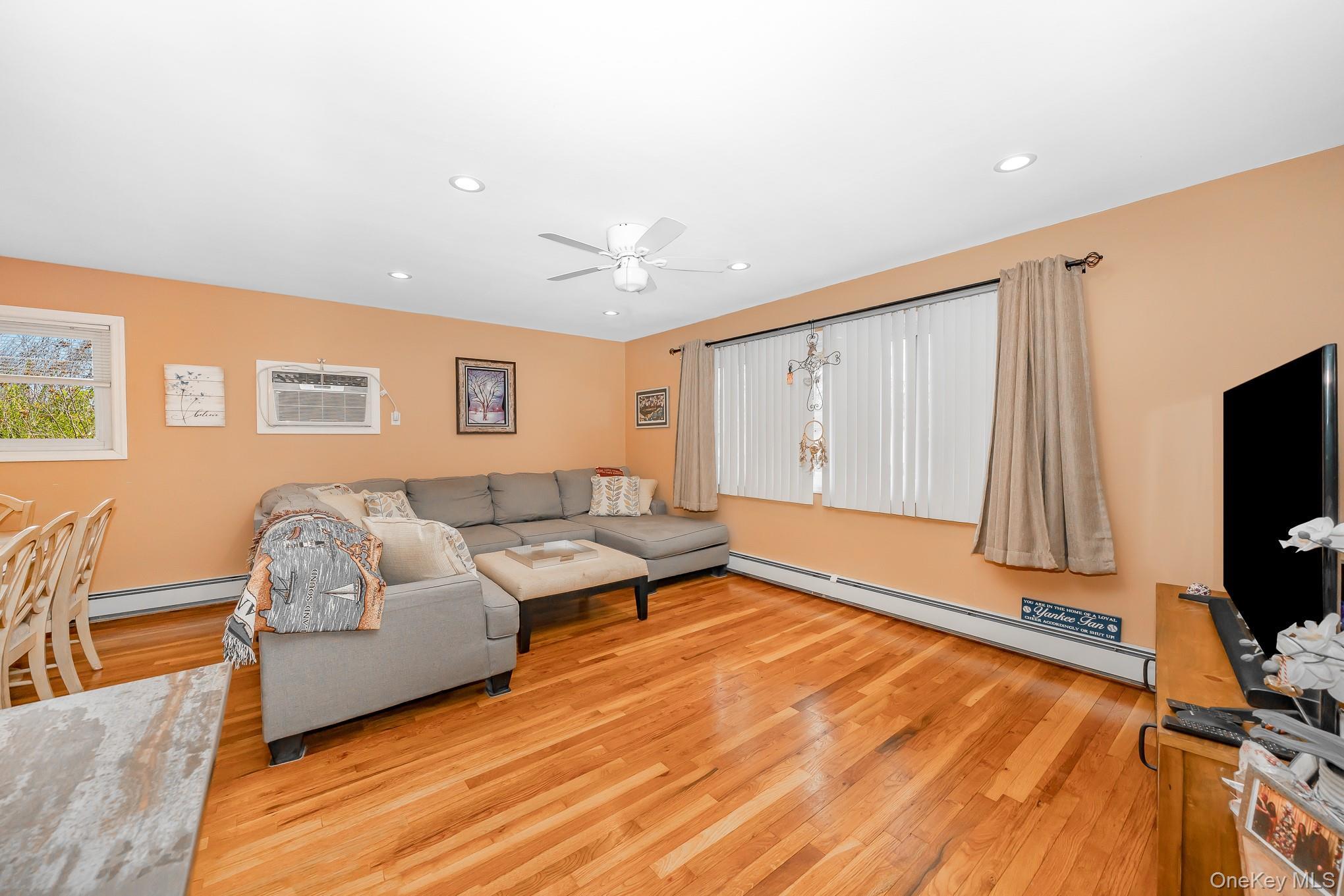Single Family Bermuda  Suffolk County, NY 11704, MLS-978257-27