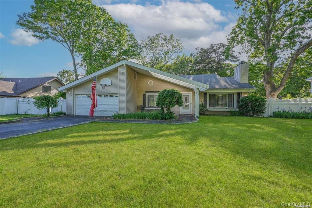 Single Family Glenmere  Suffolk County, NY 11727, MLS-978262-13