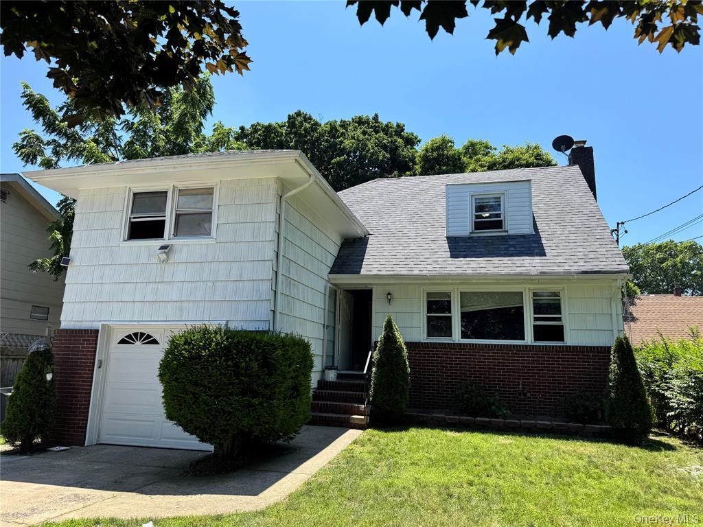 Single Family Phoenix  Nassau County, NY 11550, MLS-978265-16