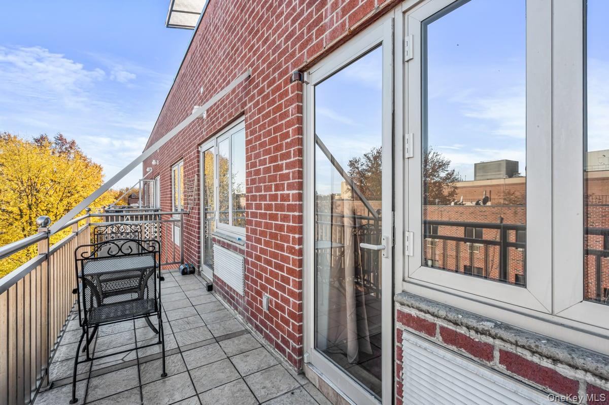 Condo 162nd  Queens, NY 11365, MLS-978269-22