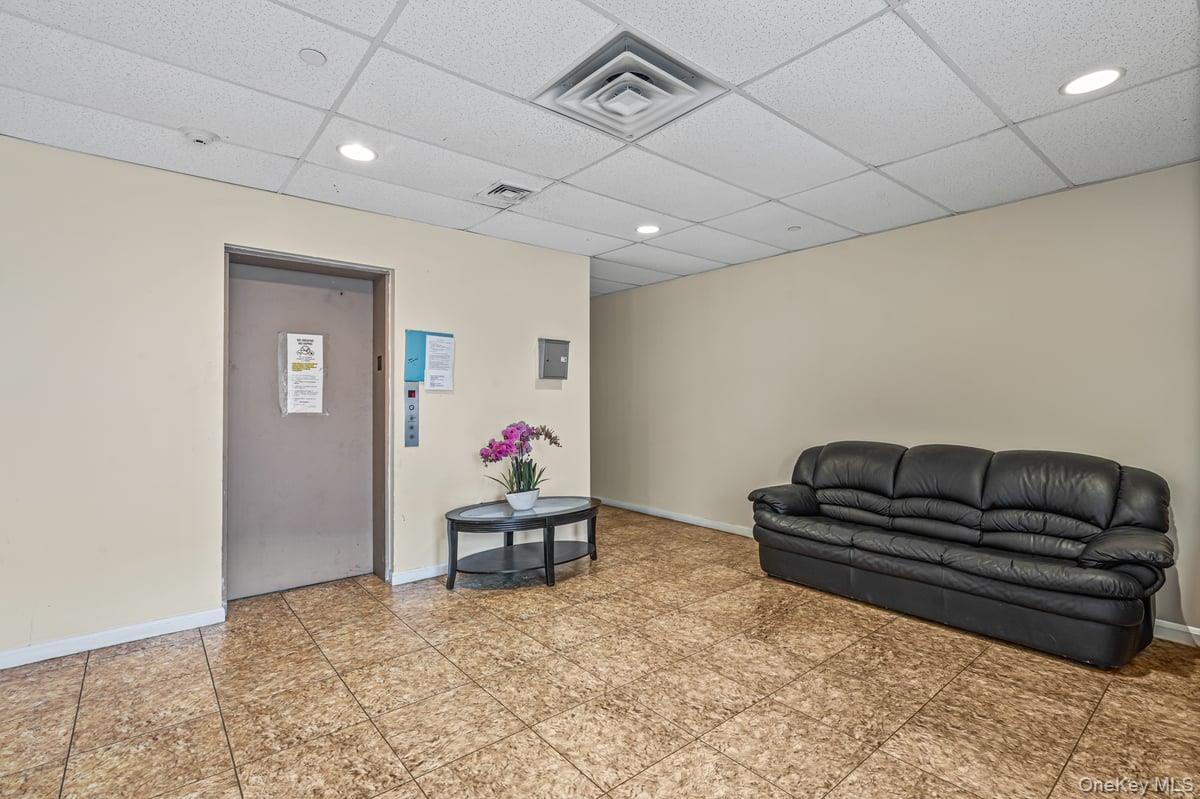 Condo 162nd  Queens, NY 11365, MLS-978269-24