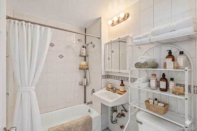 Condo 162nd  Queens, NY 11365, MLS-978269-6