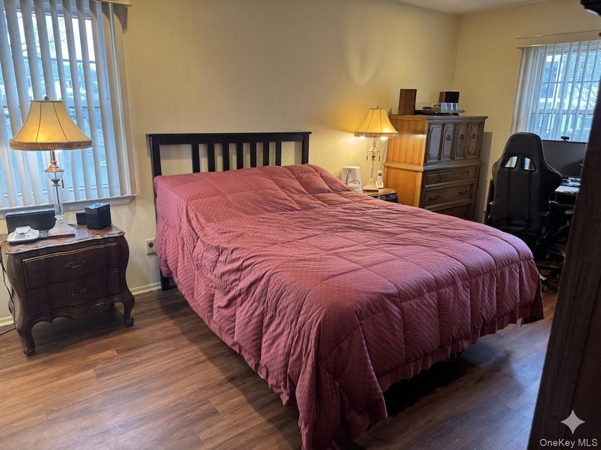 Condo Santa Barbara  Nassau County, NY 11803, MLS-978279-10