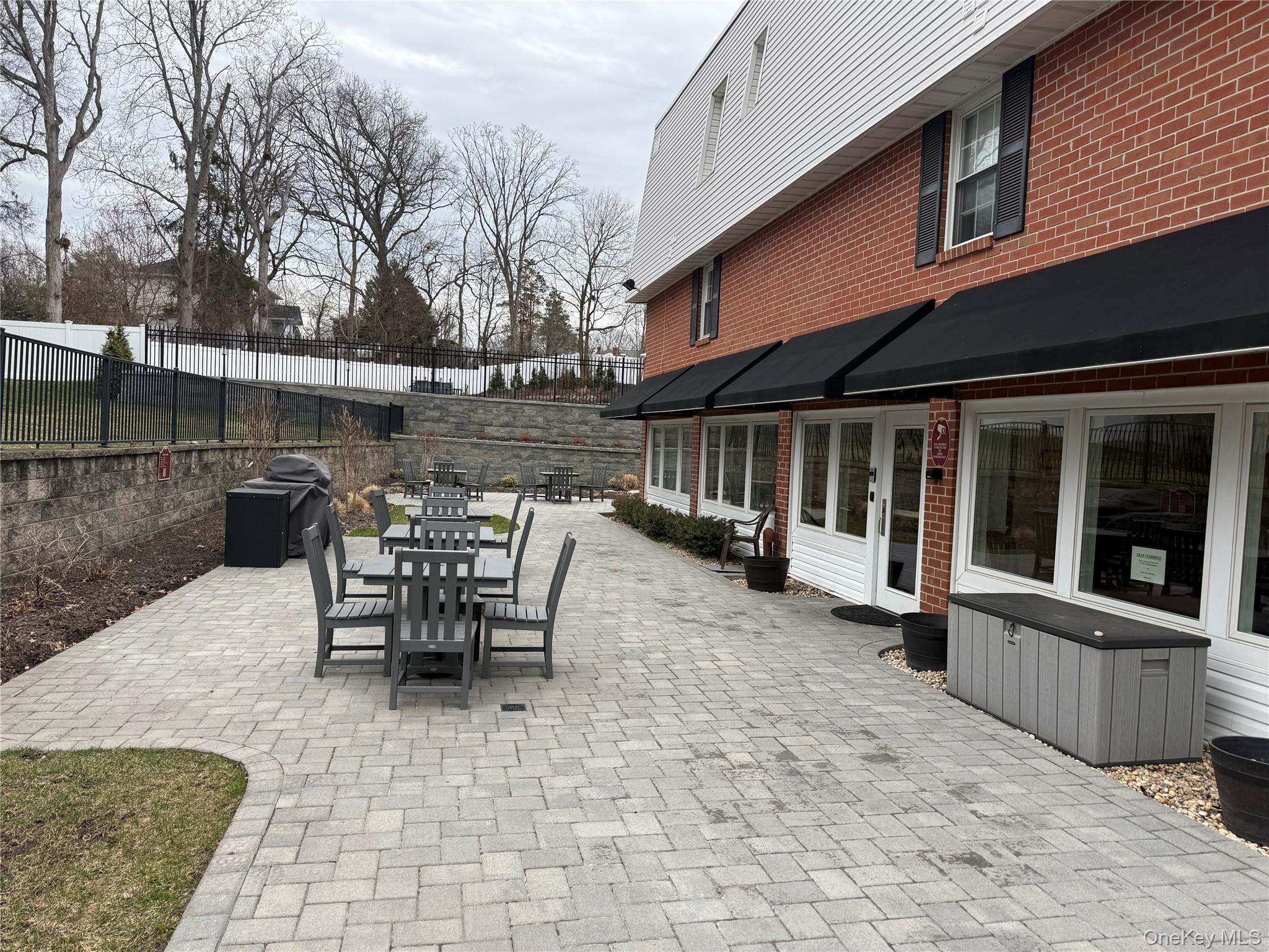 Condo Santa Barbara  Nassau County, NY 11803, MLS-978279-18