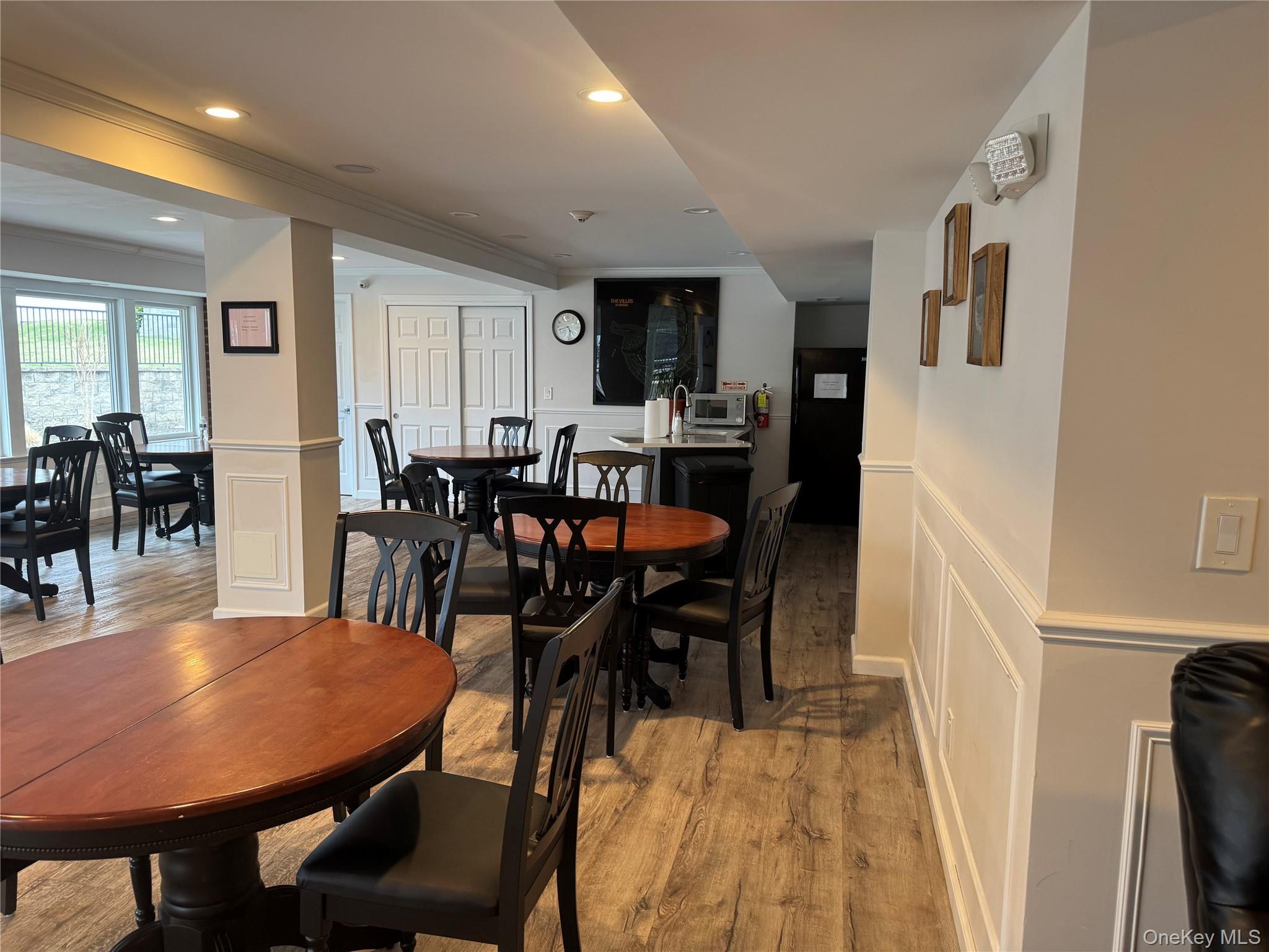 Condo Santa Barbara  Nassau County, NY 11803, MLS-978279-25