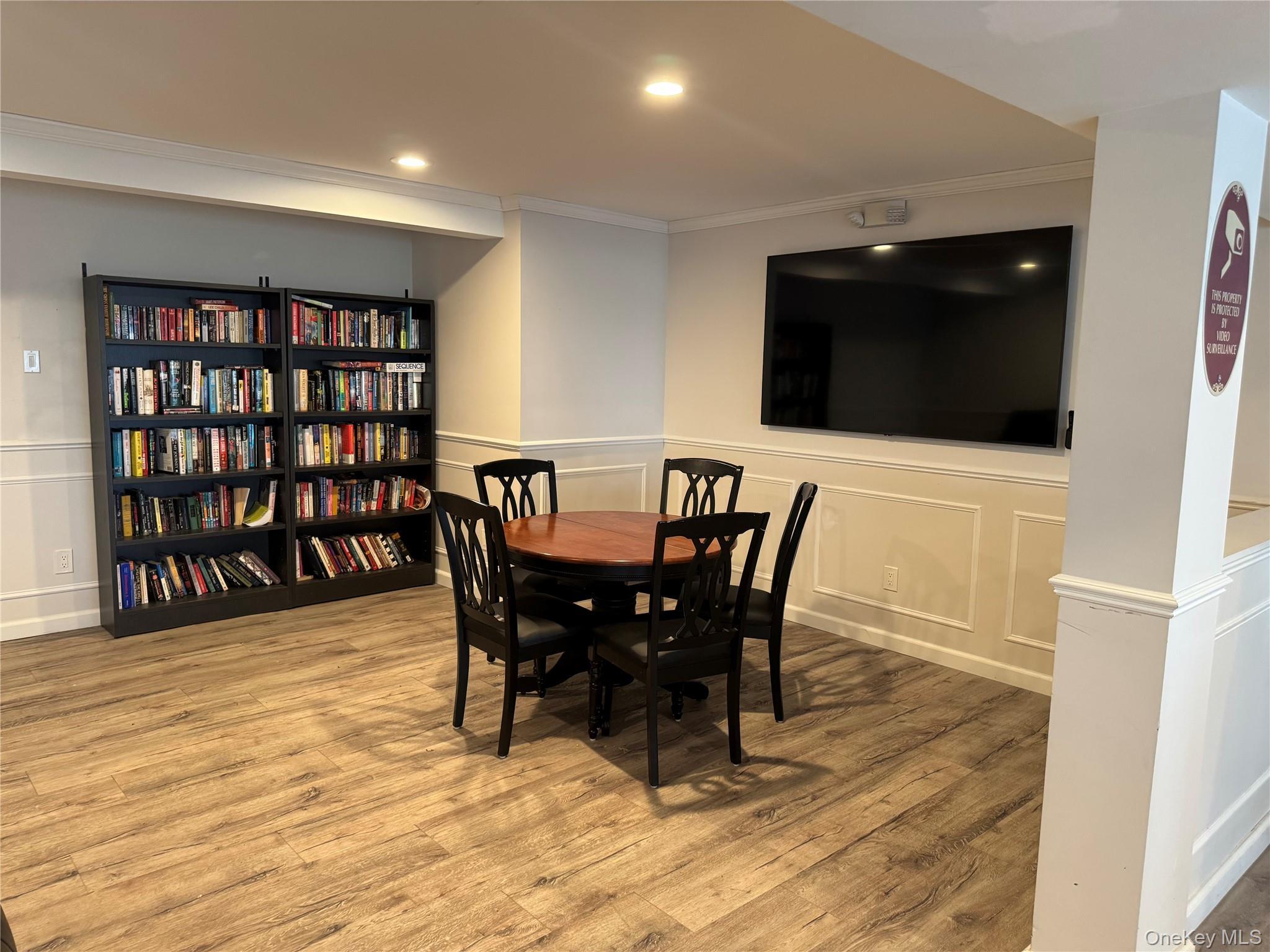 Condo Santa Barbara  Nassau County, NY 11803, MLS-978279-28