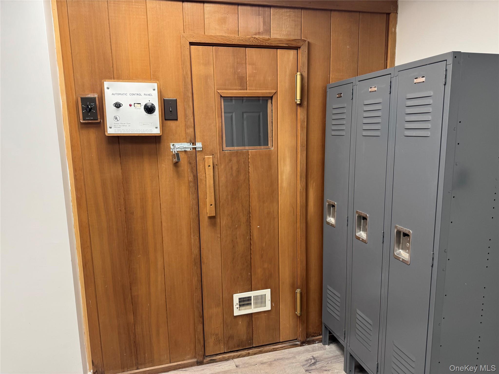 Condo Santa Barbara  Nassau County, NY 11803, MLS-978279-30